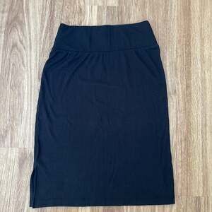 Apt. 9 Black Ribbed Skirt